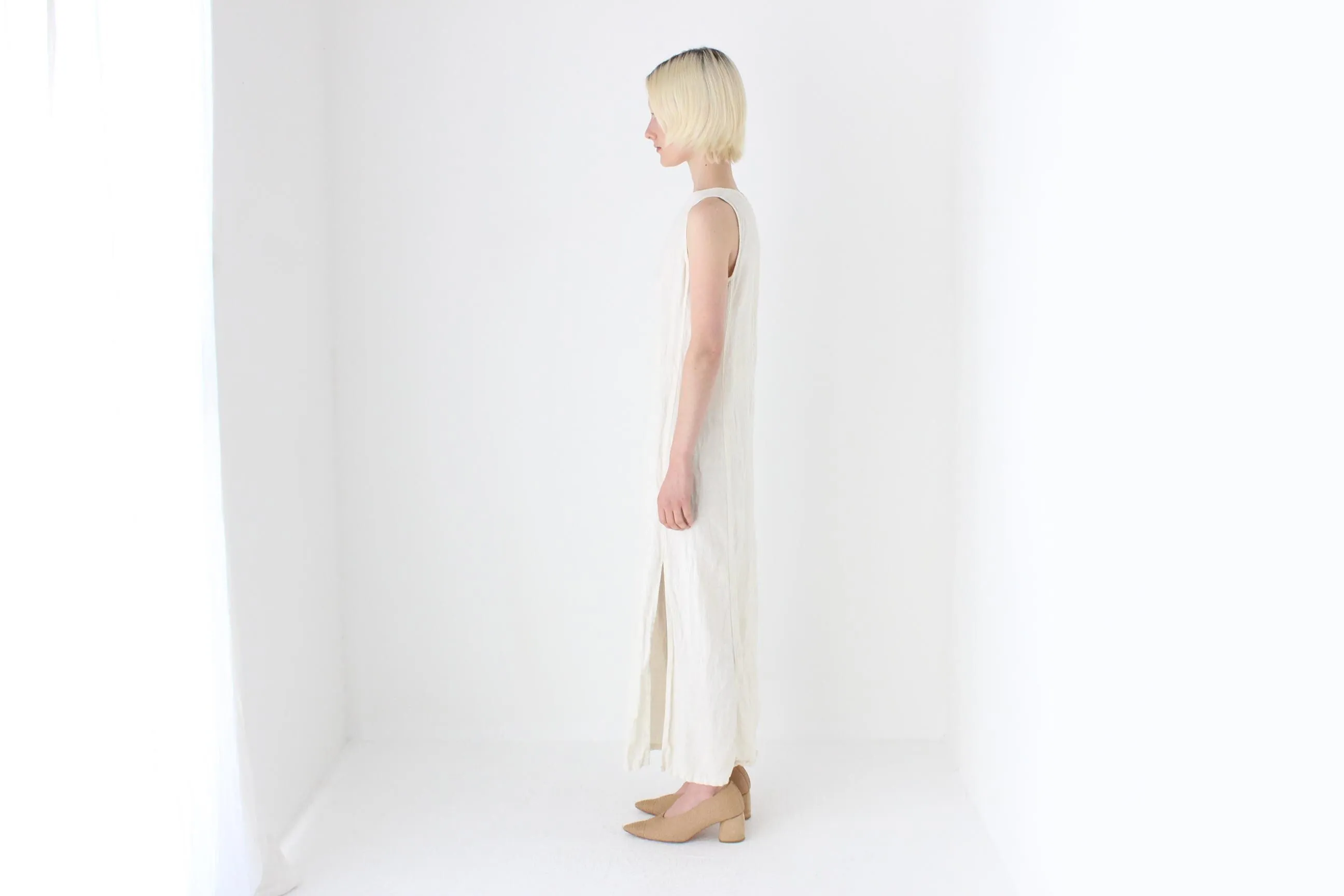 90s Soft Italian Linen Relaxed Sheath Dress