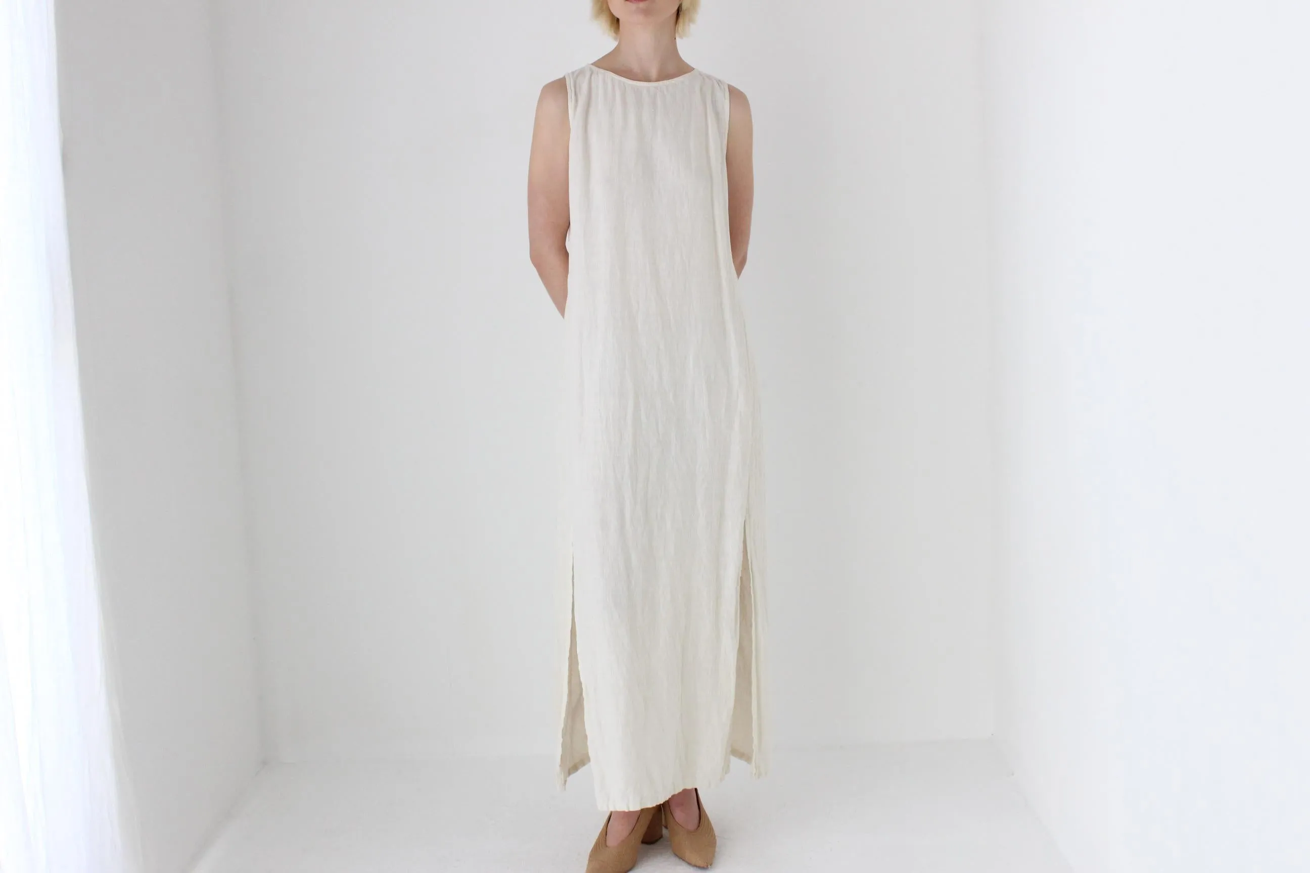 90s Soft Italian Linen Relaxed Sheath Dress