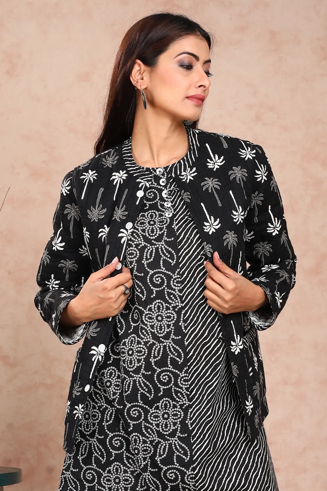 Black and White Quilted Jacket (With Sleeves) UCJ0003F