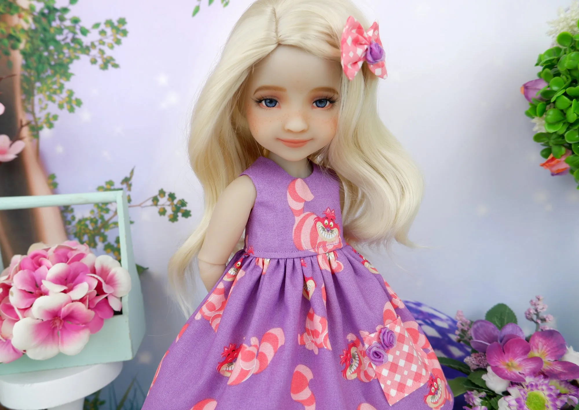 Cheshire Grin - dress with shoes for Ruby Red Fashion Friends doll