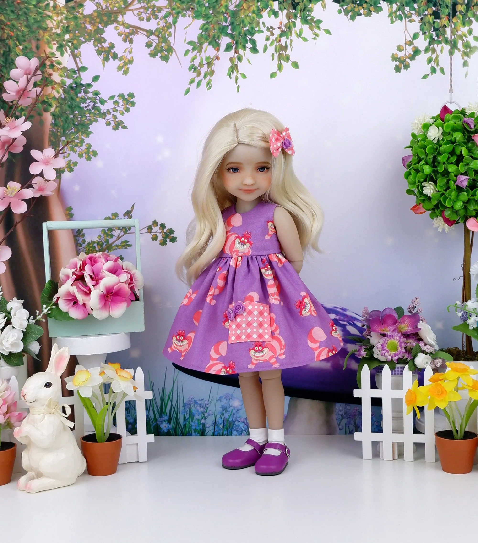 Cheshire Grin - dress with shoes for Ruby Red Fashion Friends doll