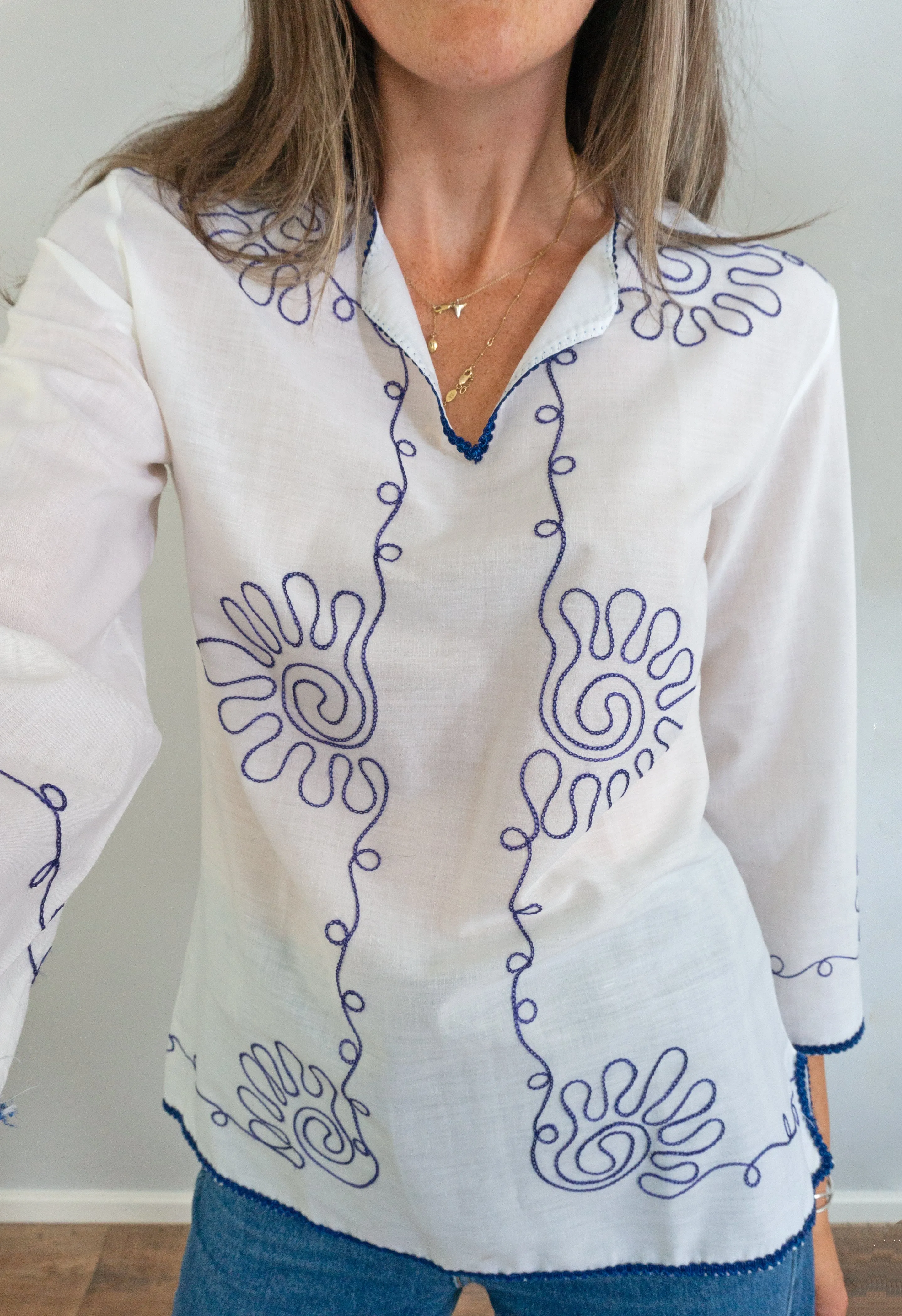 Vintage Embroidered White Greek Chiapas Blouse