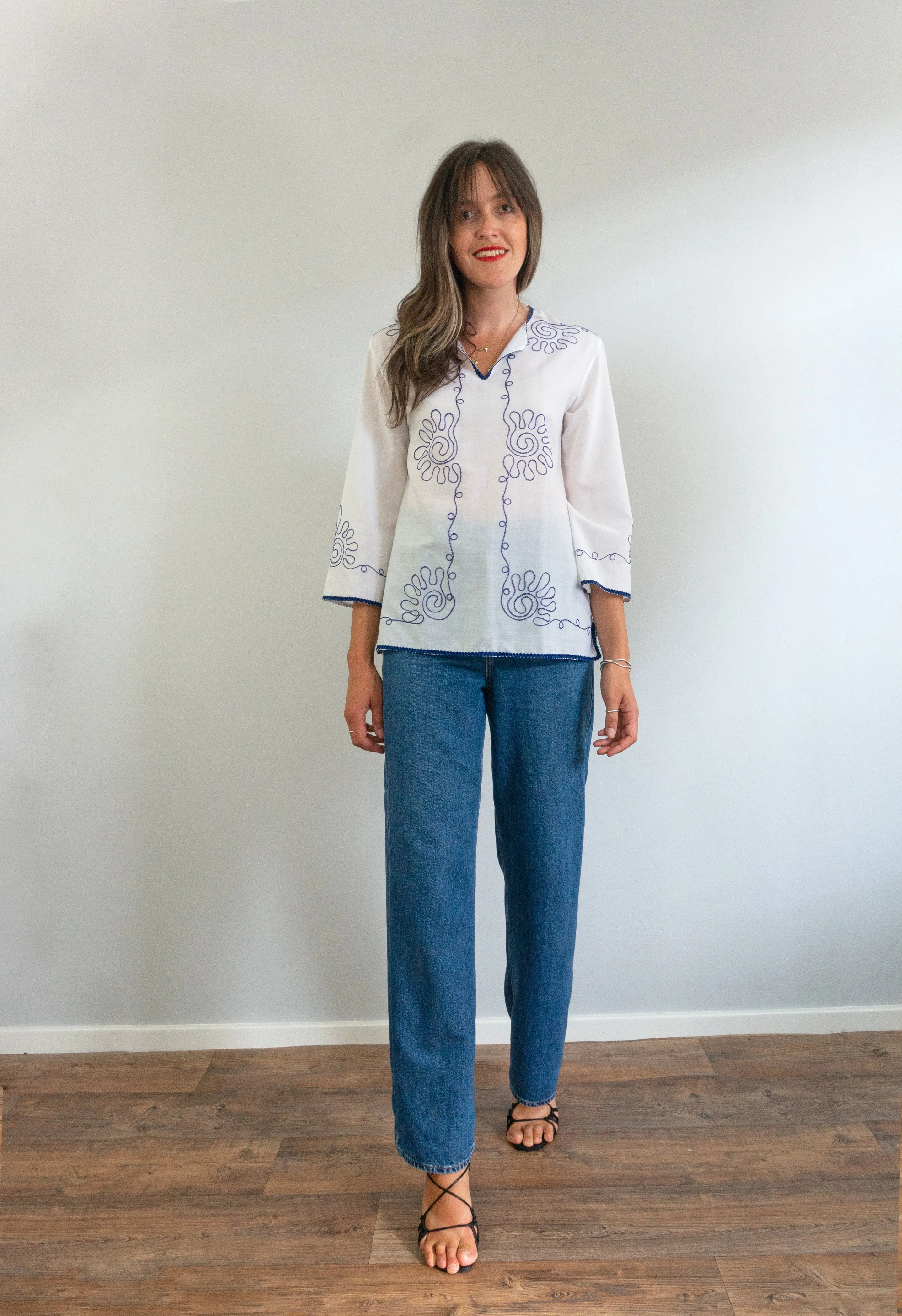 Vintage Embroidered White Greek Chiapas Blouse