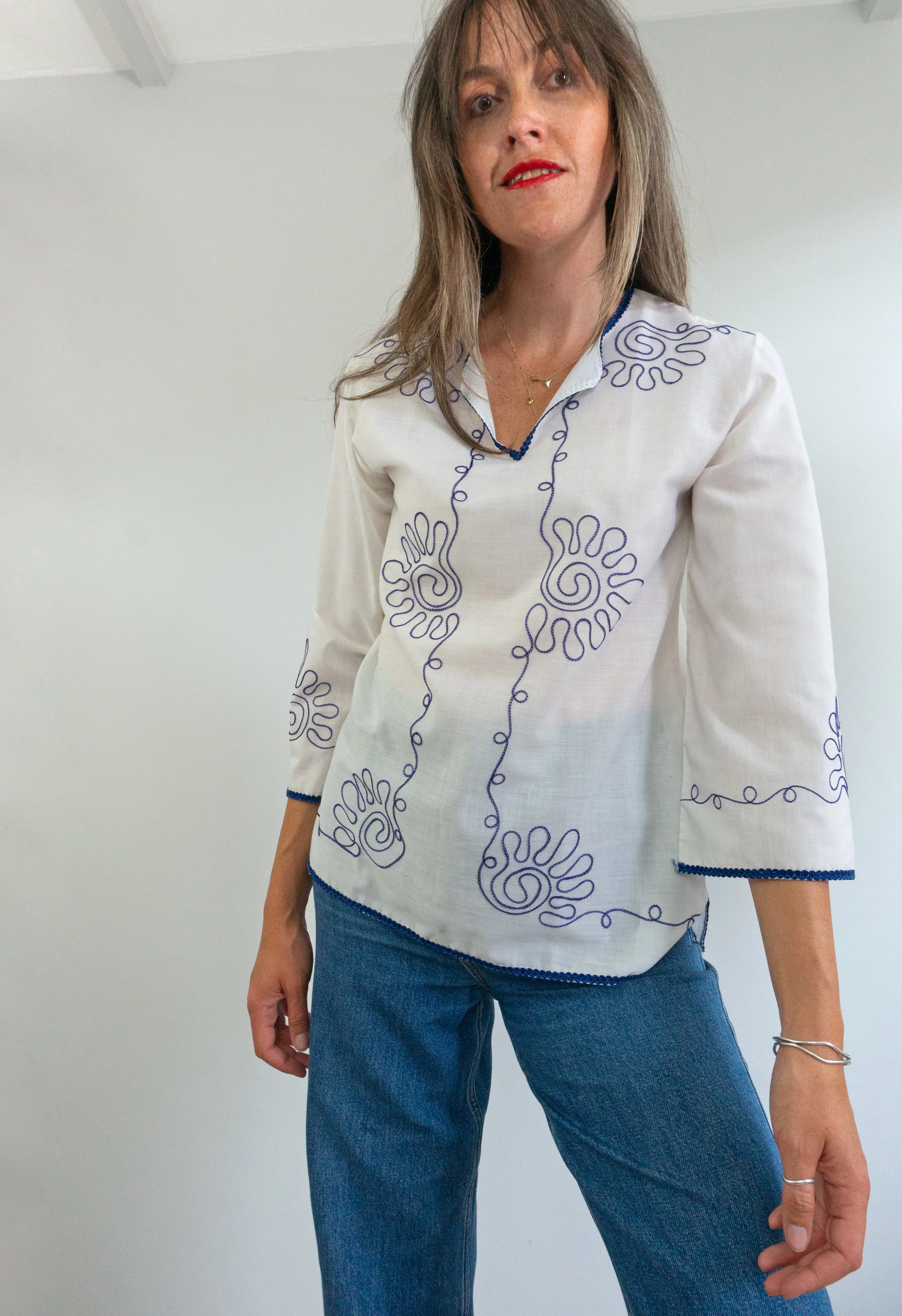 Vintage Embroidered White Greek Chiapas Blouse